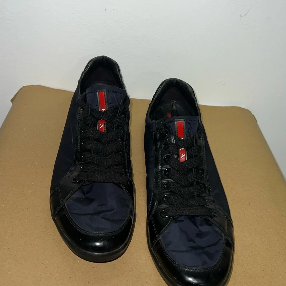 PRADA - Picture 5 of 7
